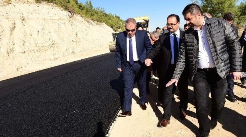 Uşak Belediyesi&rsquo;nden K&ouml;y Yollarına Destek