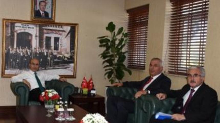 Adana&rsquo;da &Uuml;cretsiz Ulaşım Sorunu &Ccedil;&ouml;z&uuml;l&uuml;yor