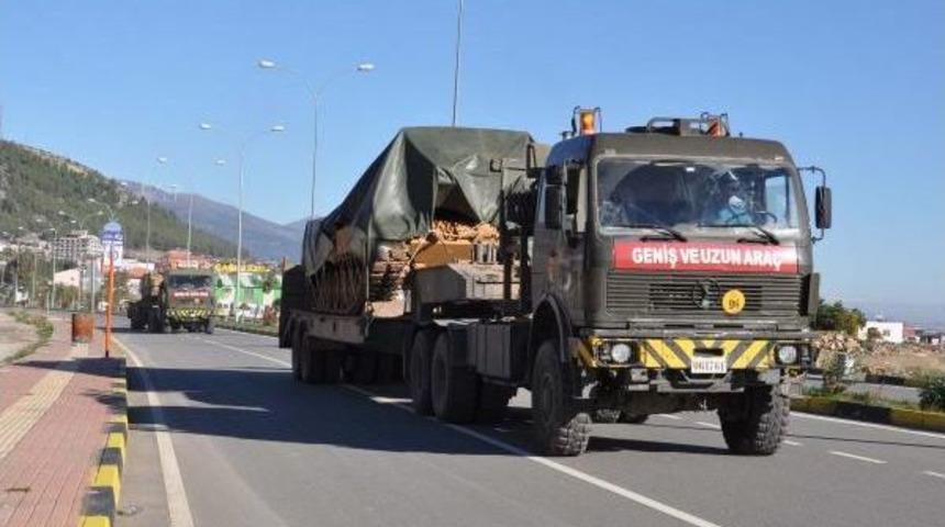 İslahiye'den Suriye Sınırına Askeri Sevkiyat