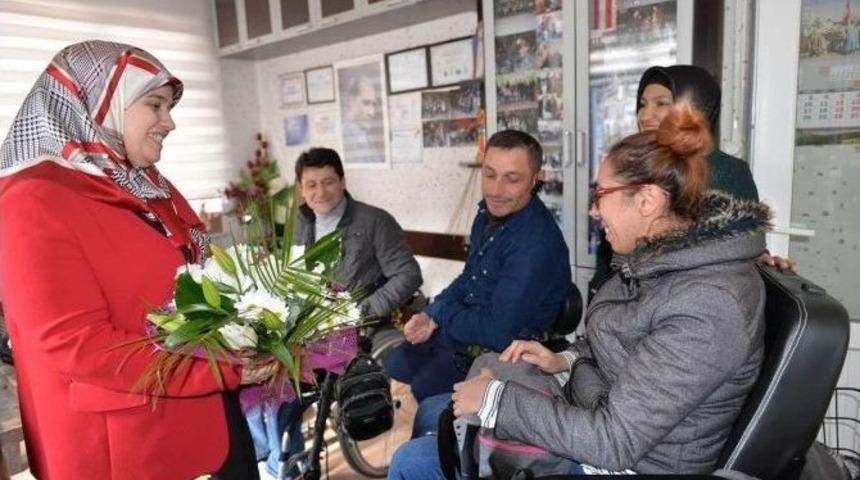 M&uuml;nevver Nayir, Ak&uuml;l&uuml; Aracına Kavuşan Hava &Ouml;zkul İle G&ouml;r&uuml;şt&uuml;