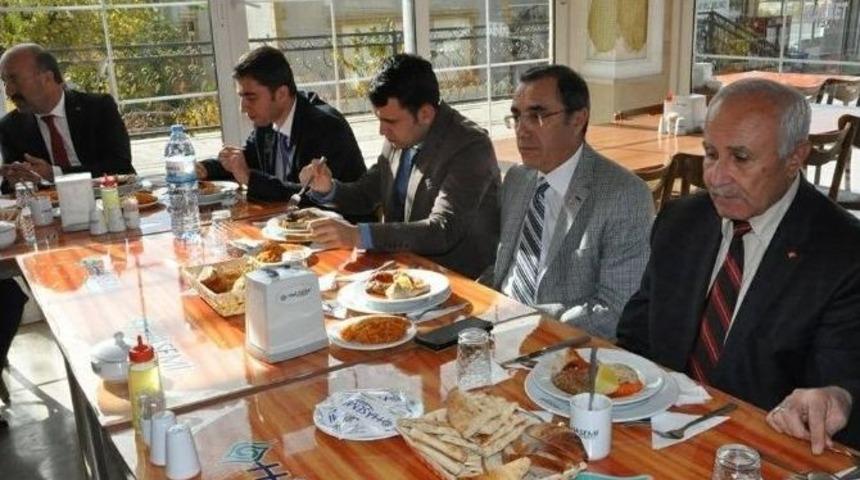 G&ouml;lbaşı İl&ccedil;esinde Aş&ccedil;ılık Kursu Devam Ediyor