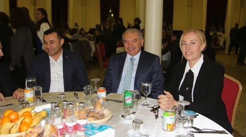 Başkan Y&uuml;cel, İstanbul&rsquo;da Alanyalılar Gecesine Katıldı