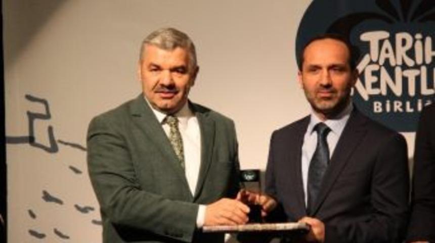 &Uuml;nye Belediyesi&rsquo;ne &Ouml;d&uuml;l