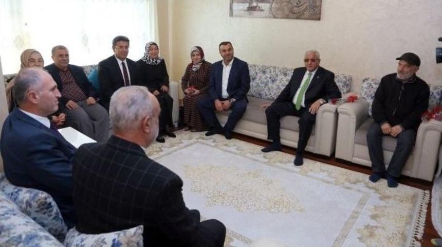 Başkan Karadeniz&rsquo;den D&uuml;nya Komşular G&uuml;n&uuml;&rsquo;nde Anlamlı Ziyaret