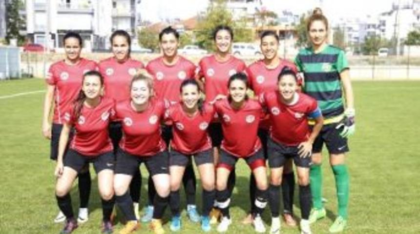 D&ouml;şemealtı İstanbul&rsquo;dan 1 Puanla D&ouml;nd&uuml;