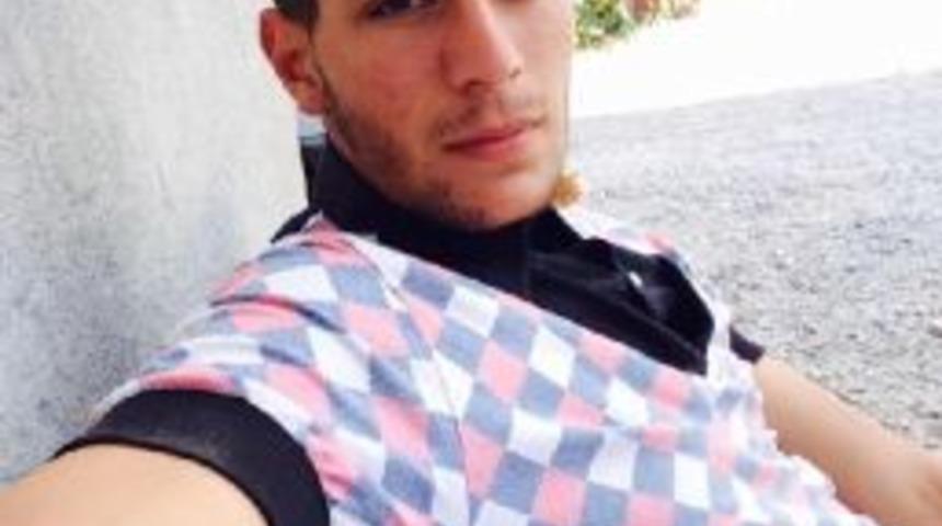 &Ccedil;orum'da Tır'la Otomobil &Ccedil;arpıştı: 1 &Ouml;l&uuml;, 1 Yaralı