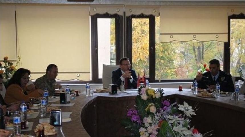 G&ouml;lbaşı&rsquo;nda İdare Şube Başkanları Toplantısı Yapıldı