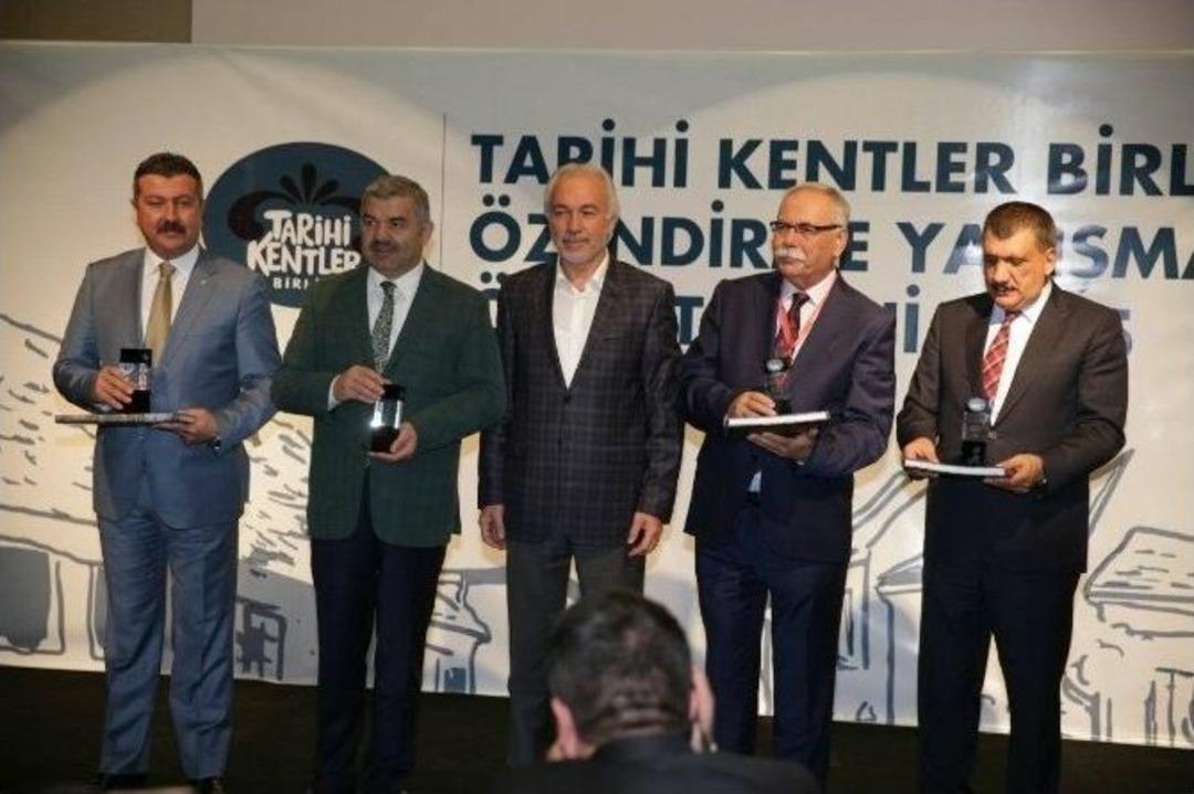 Tarihi Kentler Birliği&rsquo;nden B&uuml;y&uuml;kşehir&rsquo;e &Ouml;d&uuml;l