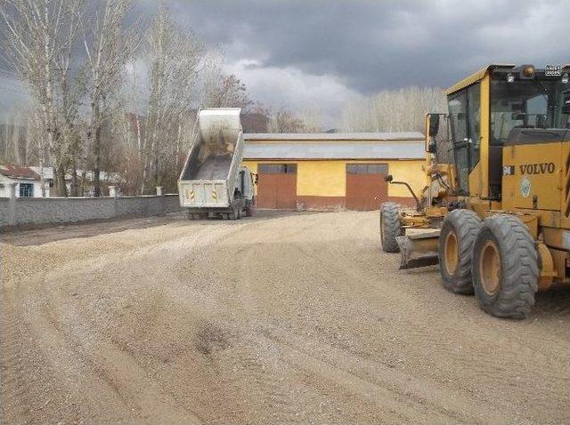 Varto’da Yollar Sıcak Asfaltla Tanışacak