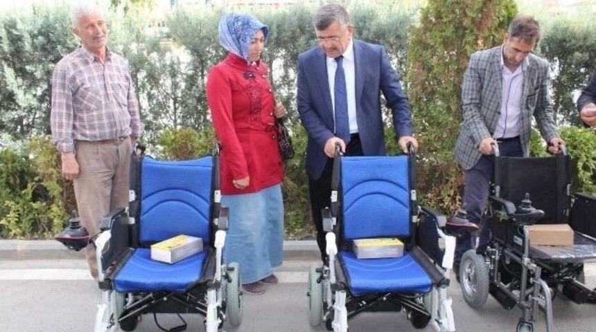 Niğde Belediyesi &lsquo;kimsesizlerin Kimsesi&rsquo; Olmaya Devam Ediyor