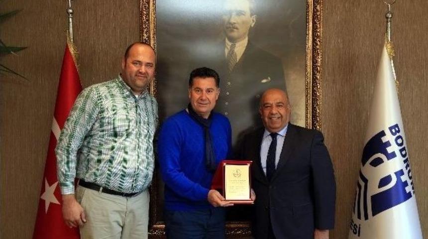 Okul M&uuml;d&uuml;r&uuml;nden Başkan Kocadon&rsquo;a Teşekk&uuml;r Ziyareti