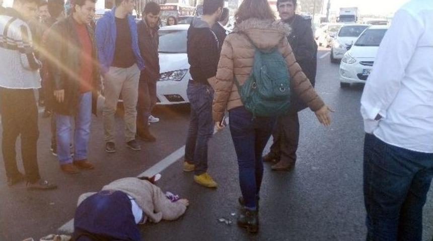 (&ouml;zel Haber) &Uuml;st Ge&ccedil;it Yerine Otoyolu Kullanan Kadına Araba &Ccedil;arptı