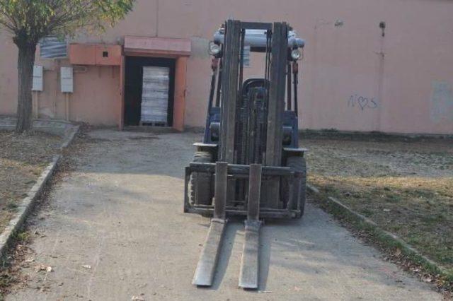 Motosikletiyle Forklifte Çarpan Sağlıkçı Yaşam Mücadelesi Veriyor