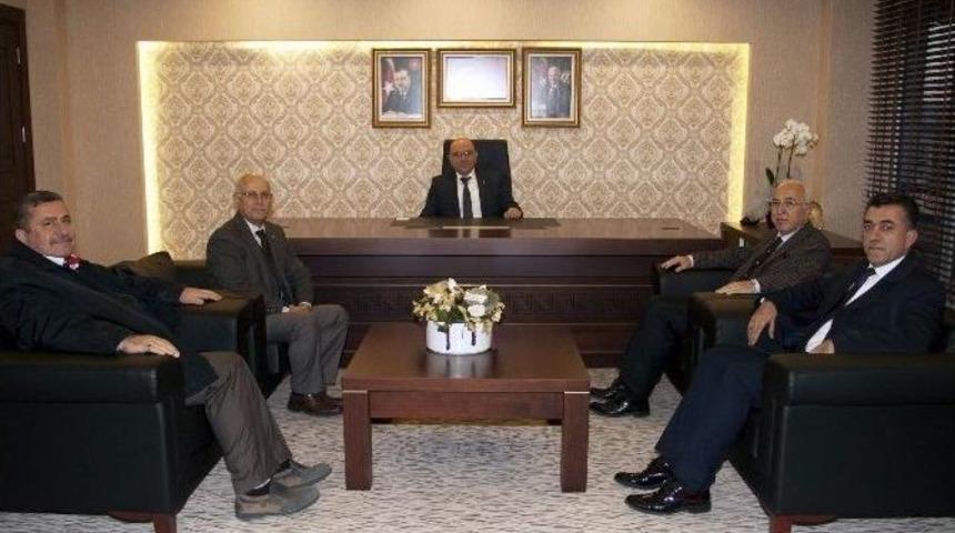 Kayseri Ticaret Odası Y&ouml;netiminden Ak Parti&rsquo;ye &lsquo;hayırlı Olsun&rsquo; Ziyareti