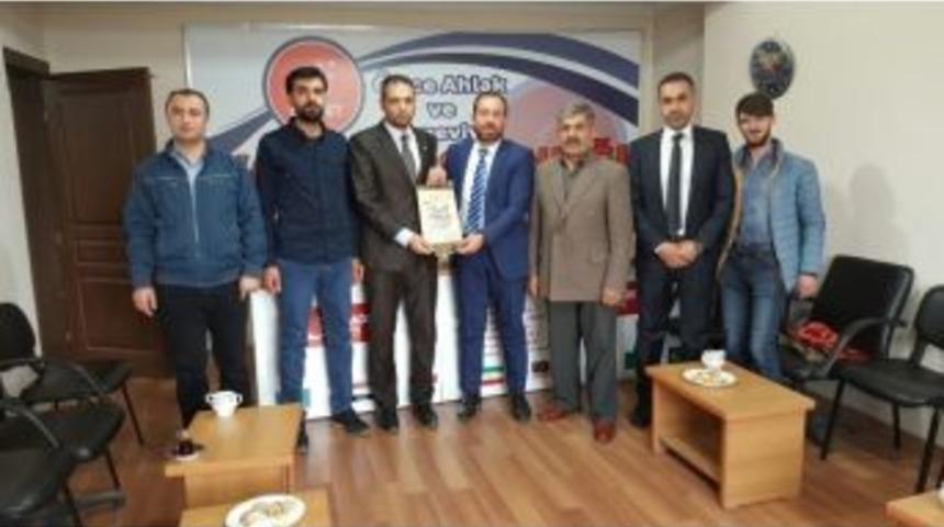K&uuml;res&uuml;nniler Derneğinden Saadet Partisine Ziyaret