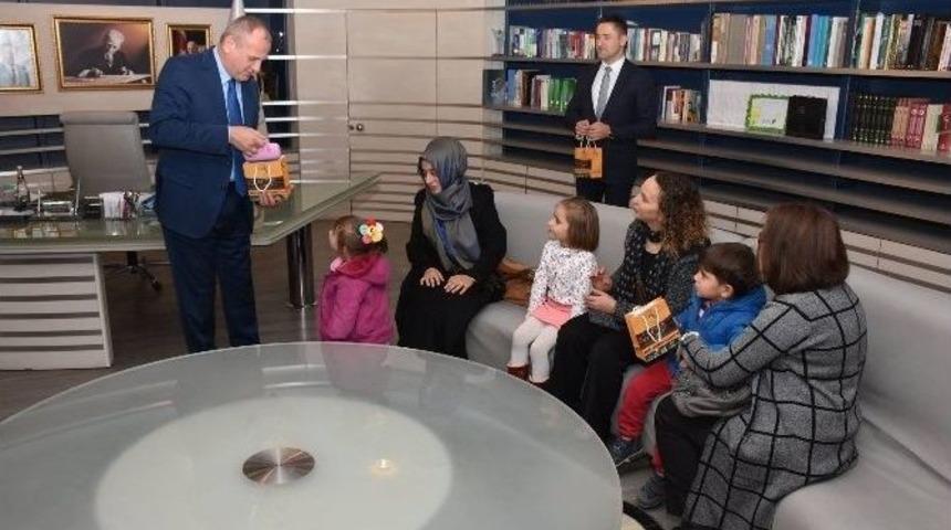 Minik Öğrenciler’den Başkan Keleş’e Ziyaret