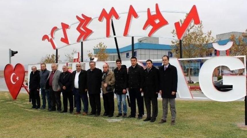 G&ouml;kt&uuml;rk Alfabesi İle &lsquo;emirdağ&rsquo; Levhası