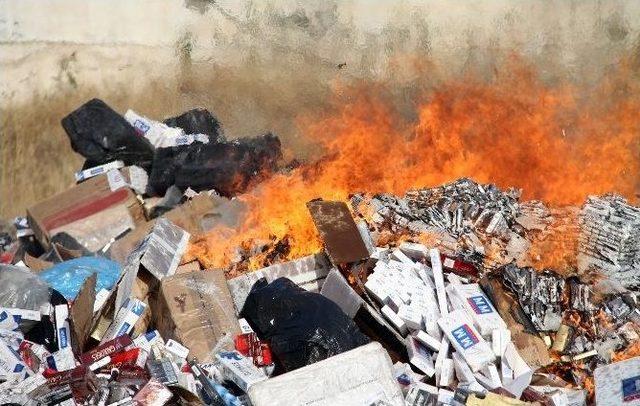 Silopi&rsquo;de Ele Ge&ccedil;irilen Ka&ccedil;ak Sigaralar İmha Edildi 2