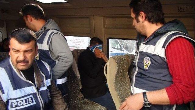 1,5 Milyon Dolarlık Gaspın Zanlıları Polis Çıktı