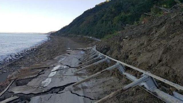 Sinop-Ayancık Yolunda Heyelan