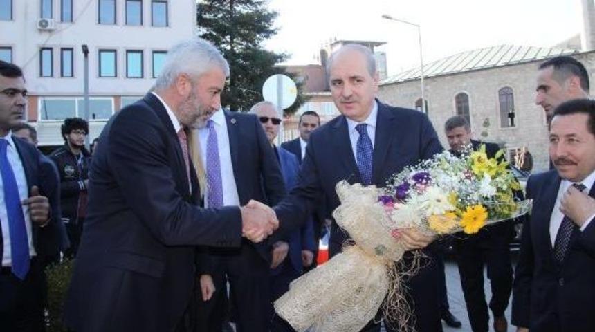 Kurtulmuş: T&uuml;rkiye&rsquo;De Başkanlık Sistemine Ge&ccedil;işin Denemesini Yapıyoruz