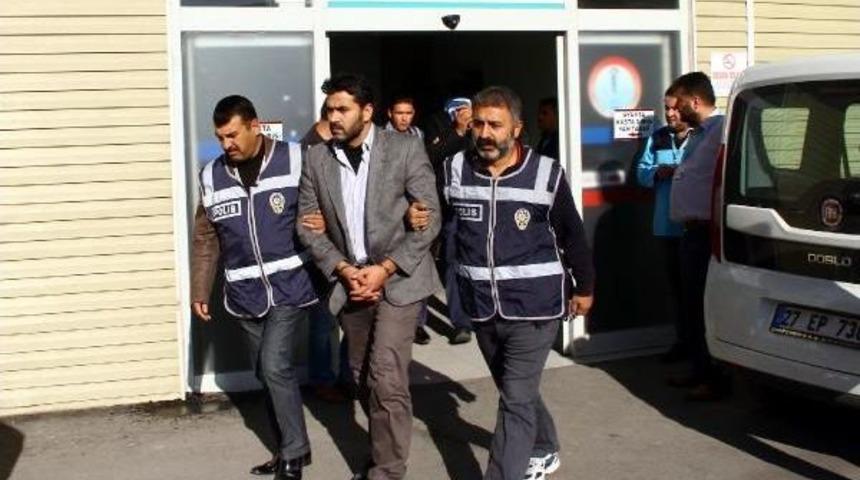 Suriyeli'nin 1.5 Milyon Dolarını Çalan 2'si Polis 7 Kişi Gözaltında