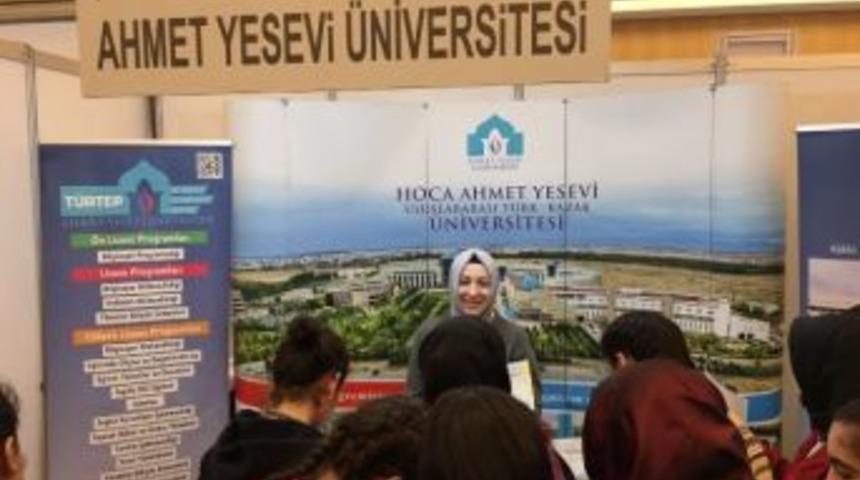 Ahmet Yesevi &Uuml;niversitesi, Trabzon Eğitim Fuarı&rsquo;nda