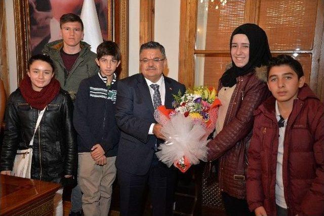 Bilecik&rsquo;te &ldquo;d&uuml;nya &Ccedil;ocuk Hakları G&uuml;n&uuml;&rdquo; Renkli Etkinliklerle Kutlandı 1