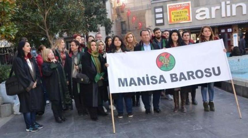 Manisa'daki Avukatlardan O D&uuml;zenlemeye Tepki