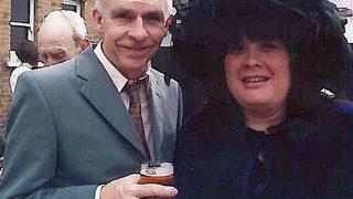 Et yiyen bakteri adamın cinsel organını yedi!