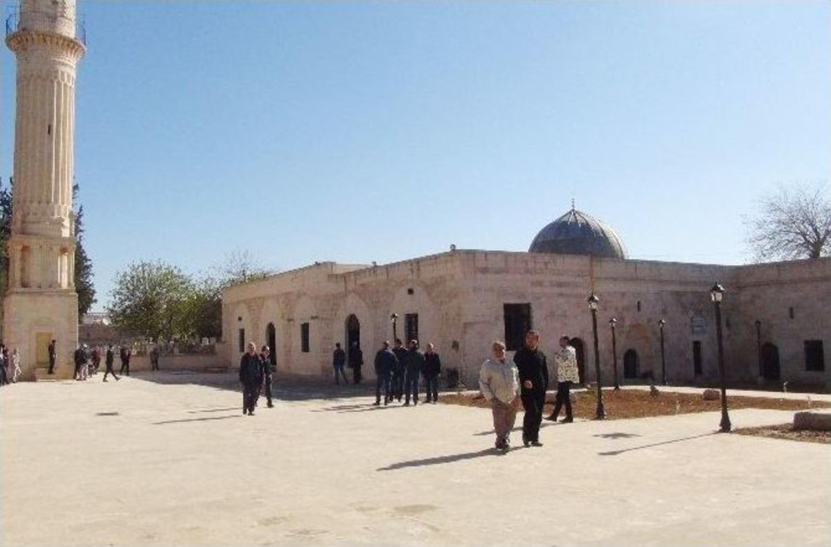 Unesco D&uuml;nya Mirası Ge&ccedil;ici Listesi&rsquo;ndeki Cami 3 Yıl Sonra İbadete A&ccedil;ıldı
