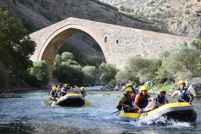 Çatak’ta Türkiye Rafting Şampiyonası heyecanı