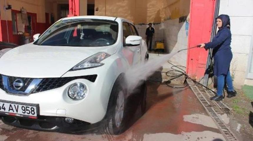 Ara&ccedil; Temizliğine Kadın Eli Değdi