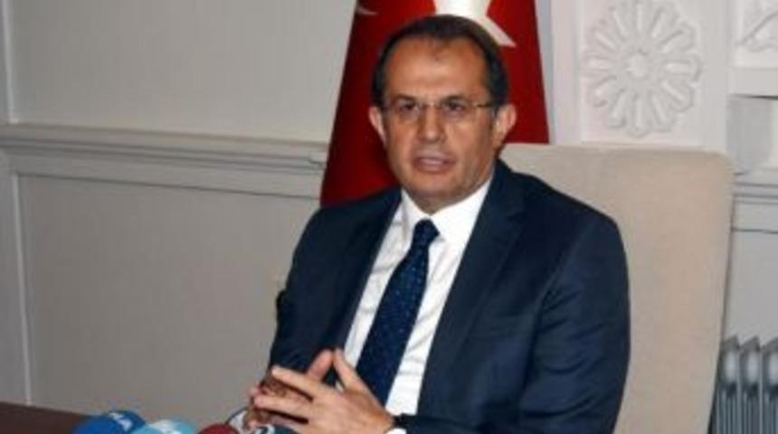 Van B&uuml;y&uuml;kşehir Belediyesi'nde 190 Personel A&ccedil;ığa Alındı