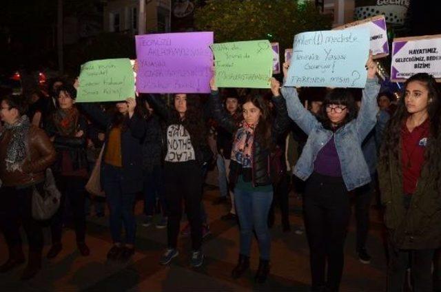 Antalya'da Kadınların Eylemi Ohal'e Takıldı