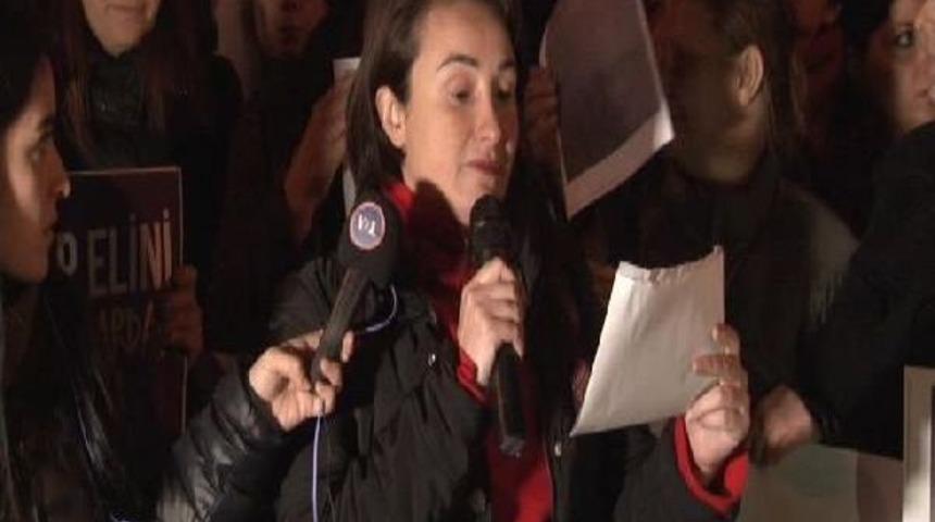 Beyoğlu'nda "cinsel İstismar D&uuml;zenlemesi" Eylemi