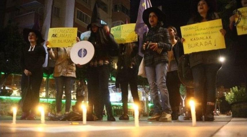 Cinsel İstismar &Ouml;nergesine Cadı Şapkalı Protesto