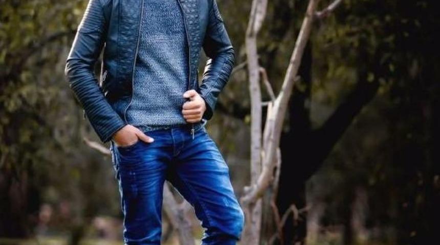 Polis Aracına &Ccedil;arpan Motosikletin S&uuml;r&uuml;c&uuml;s&uuml; &Ouml;ld&uuml;