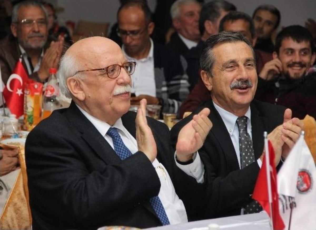 Bakan Avcı &lsquo;s&ouml;ğ&uuml;d&uuml;n Erenleri&rsquo; T&uuml;rk&uuml;s&uuml;ne Eşlik Etti