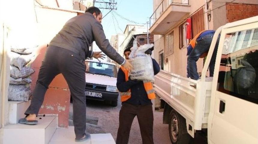 Kuşadası Belediyesi&rsquo;nden 3 Bin Aileye K&ouml;m&uuml;r Yardımı