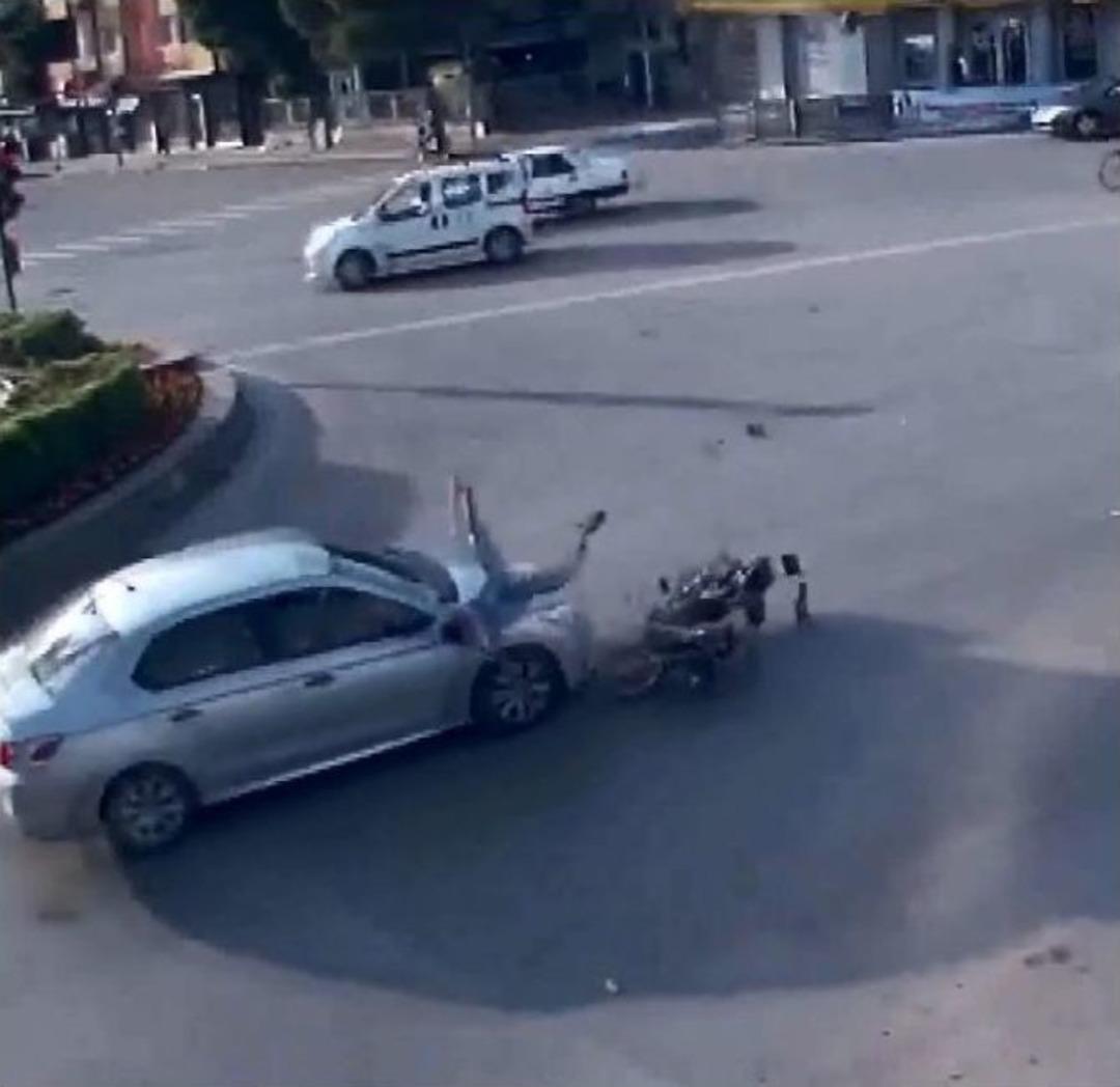 (&ouml;zel Haber) Motosikletlerdeki Dehşet Anları Mobese Kameralarında