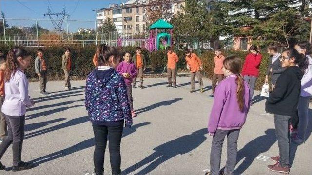 &Ouml;ğrenciler T&uuml;rk&ccedil;e Derslerini Oyunlarla &Ouml;ğreniyor 1
