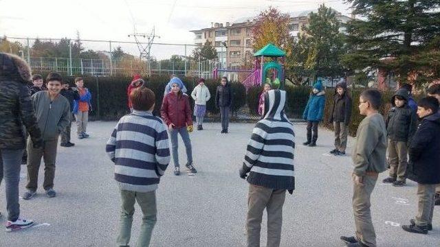 &Ouml;ğrenciler T&uuml;rk&ccedil;e Derslerini Oyunlarla &Ouml;ğreniyor 2