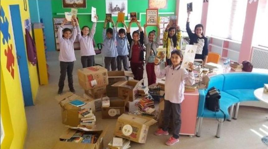 D&uuml;ş Bah&ccedil;esi &Ccedil;ocukları Umut Dağıtmaya Devam Ediyor