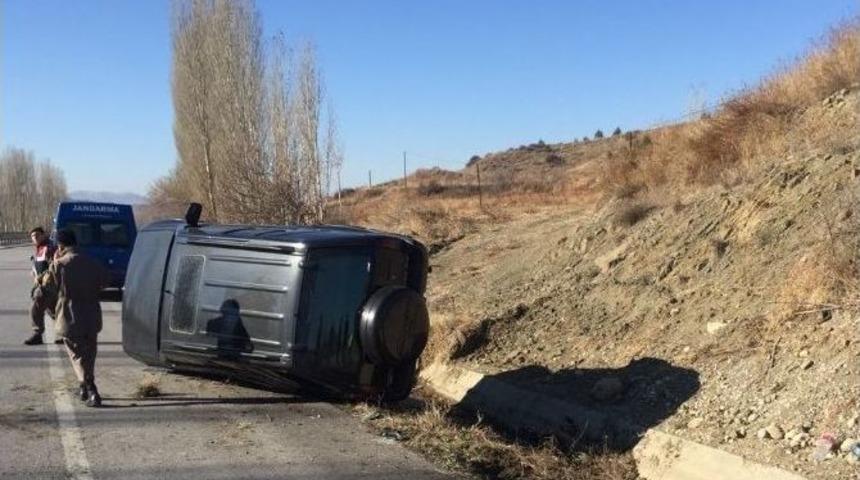 Sungurlu’da İki Araç Çarpıştı: 4 Yaralı