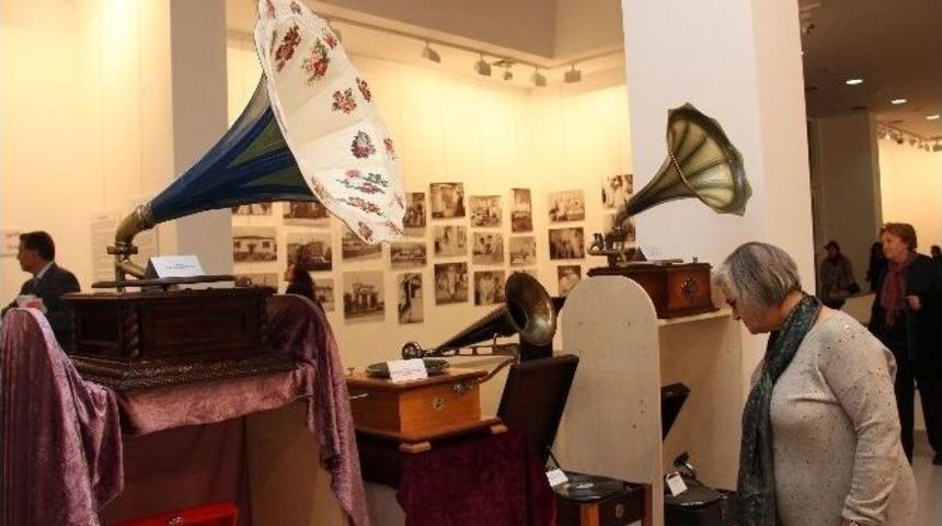 Odtü’lüler Koleksiyonlarını Sergiledi