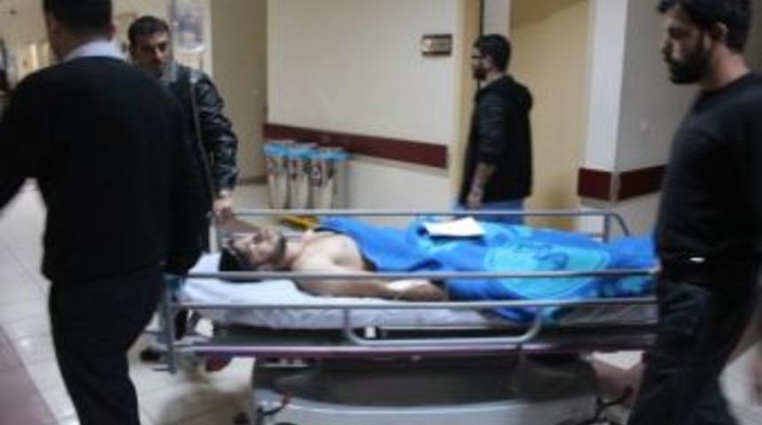 Tabancayı Temizlerken Kendini Yaraladı