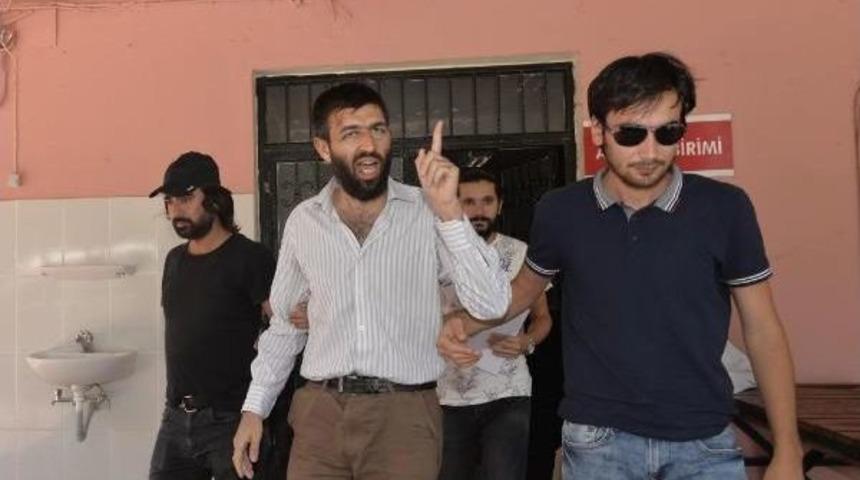 'canlı Bomba' Paniği &Ccedil;ıkaran Sanık, Tahliyeyi Duyunca Ağladı