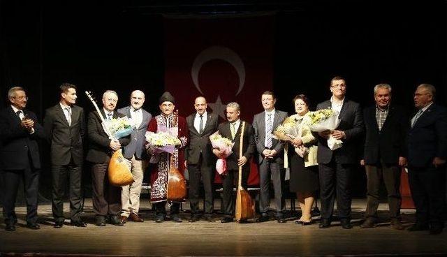 ‘aşıkların Dilinden 15 Temmuz’ Etkinliğine Yoğun İlgi