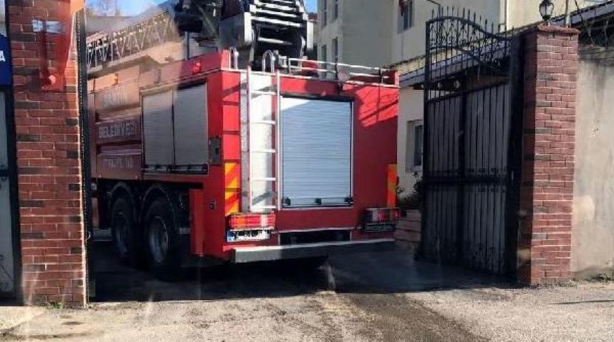 Mahkum Cezaevinde Yatağı Ateşe Verdi